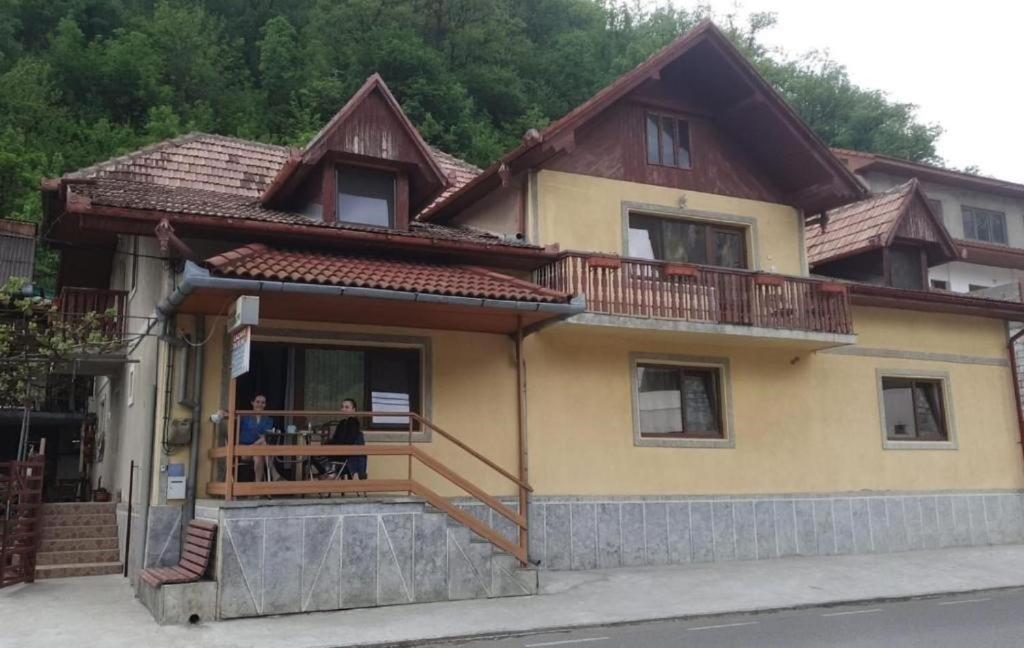Готель Casa Dina Беїле-Херкулане Екстер'єр фото